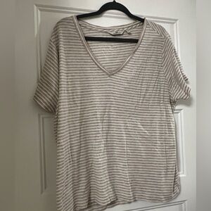 Vineyard Vines Beige and White Tee 2XL